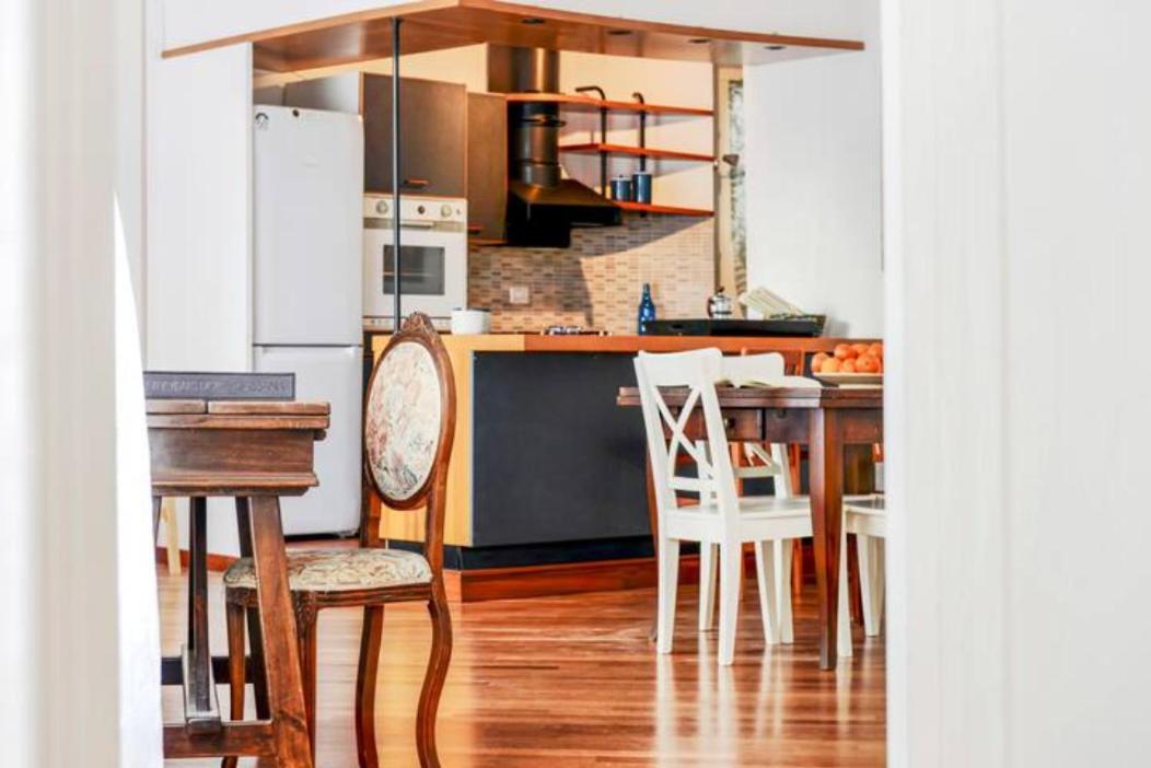 Pagano & Cenacolo Bright Apartment Milan Bagian luar foto